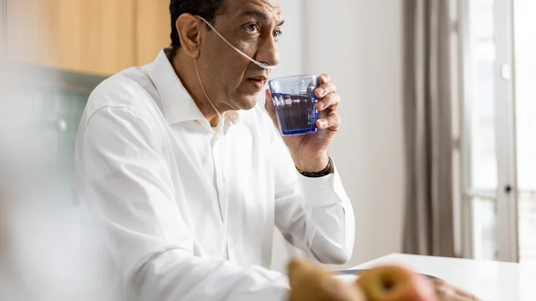 Oxygen therapy in ederly patients - scenes of life (male) 3